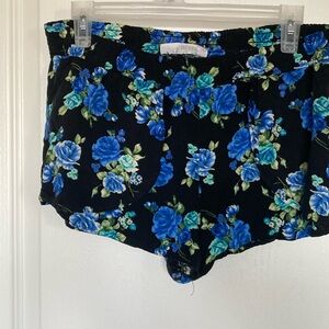 Cute flowy flowered shorts